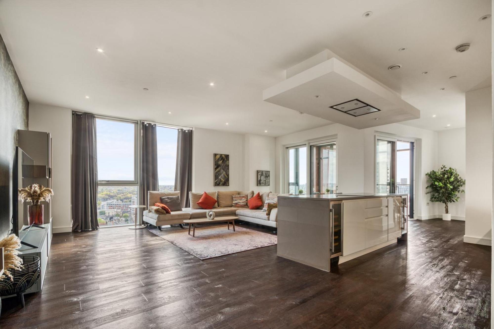 Stunning 360º View Luxurious Penthouse Apartment London Exterior photo